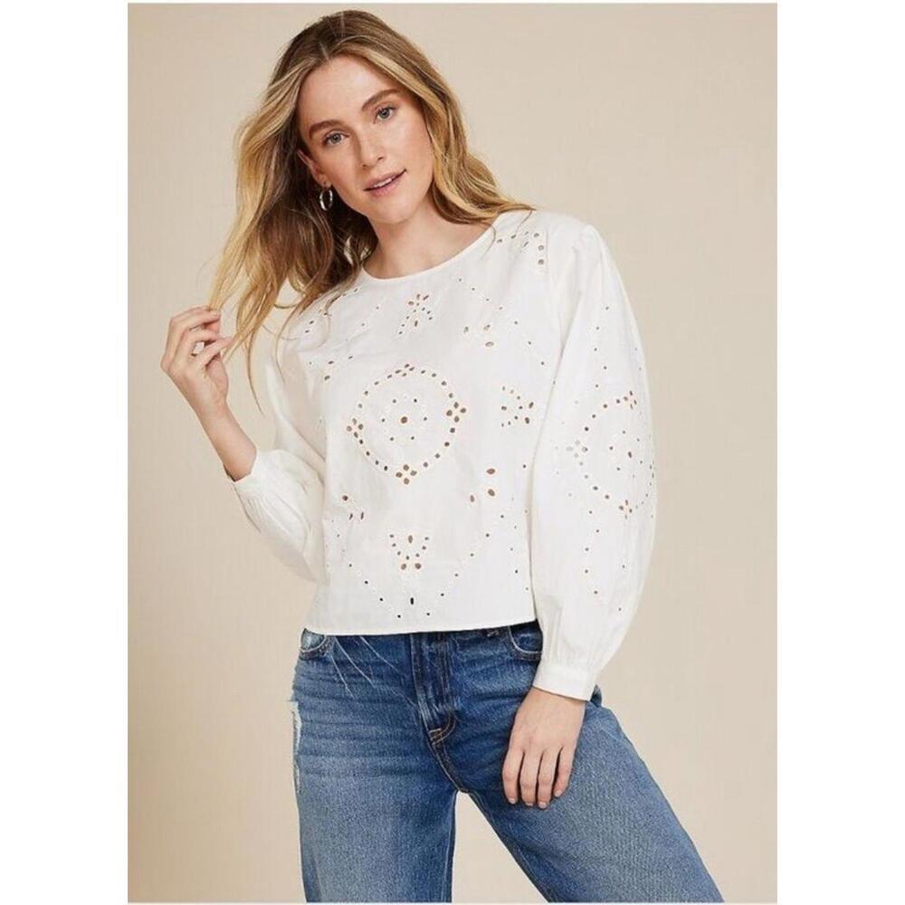 Maurices Eyelet Long Sleeve‎ Blouse M White Romantic Feminine Top Shirt 216116
